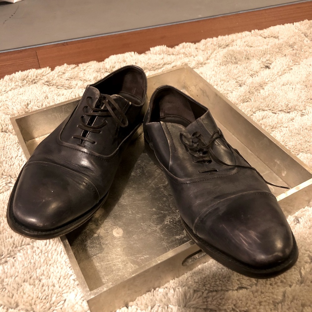Men’s dress shoes (made in Italy)